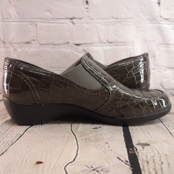 Clarks Women's Size 9M Brighton Slip On Loafer #502 - Picture 7 of 11